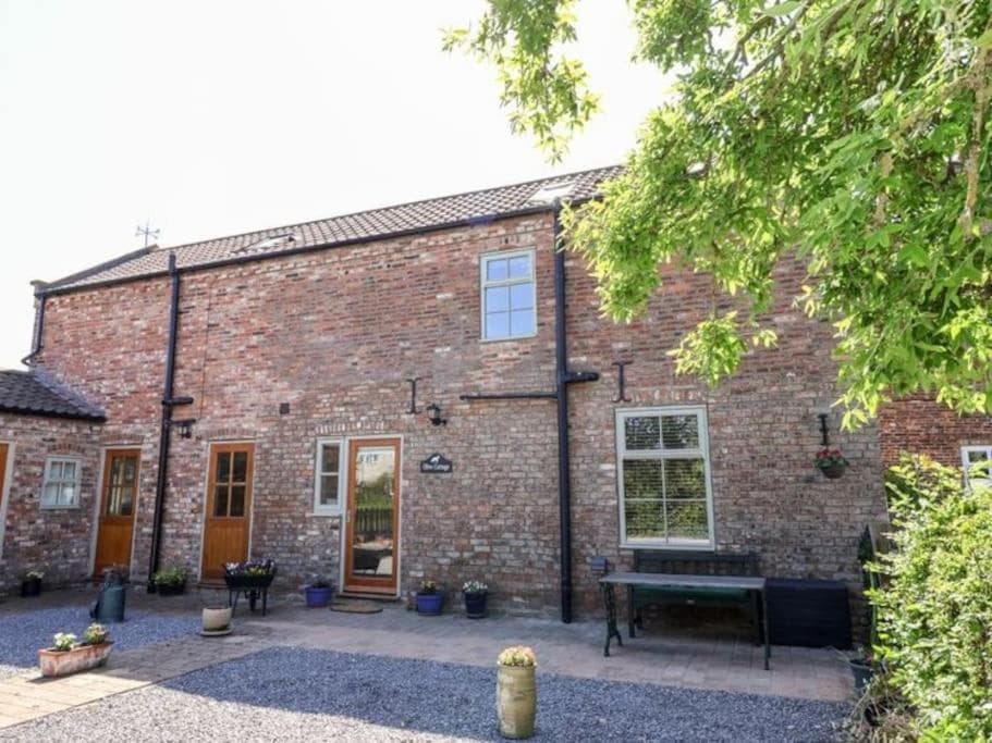 Olive Cottage Nidd Grange Moor Monkton, York, Yorkshire