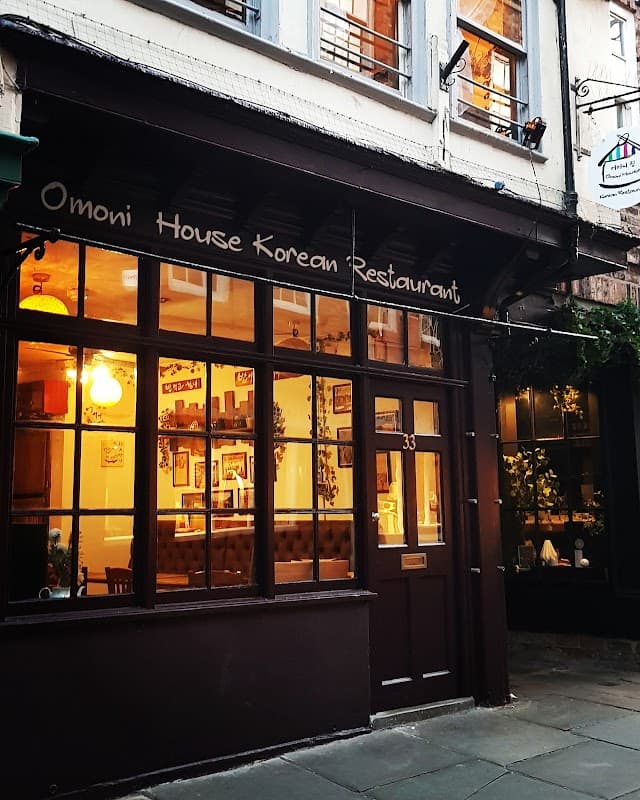 Omoni house