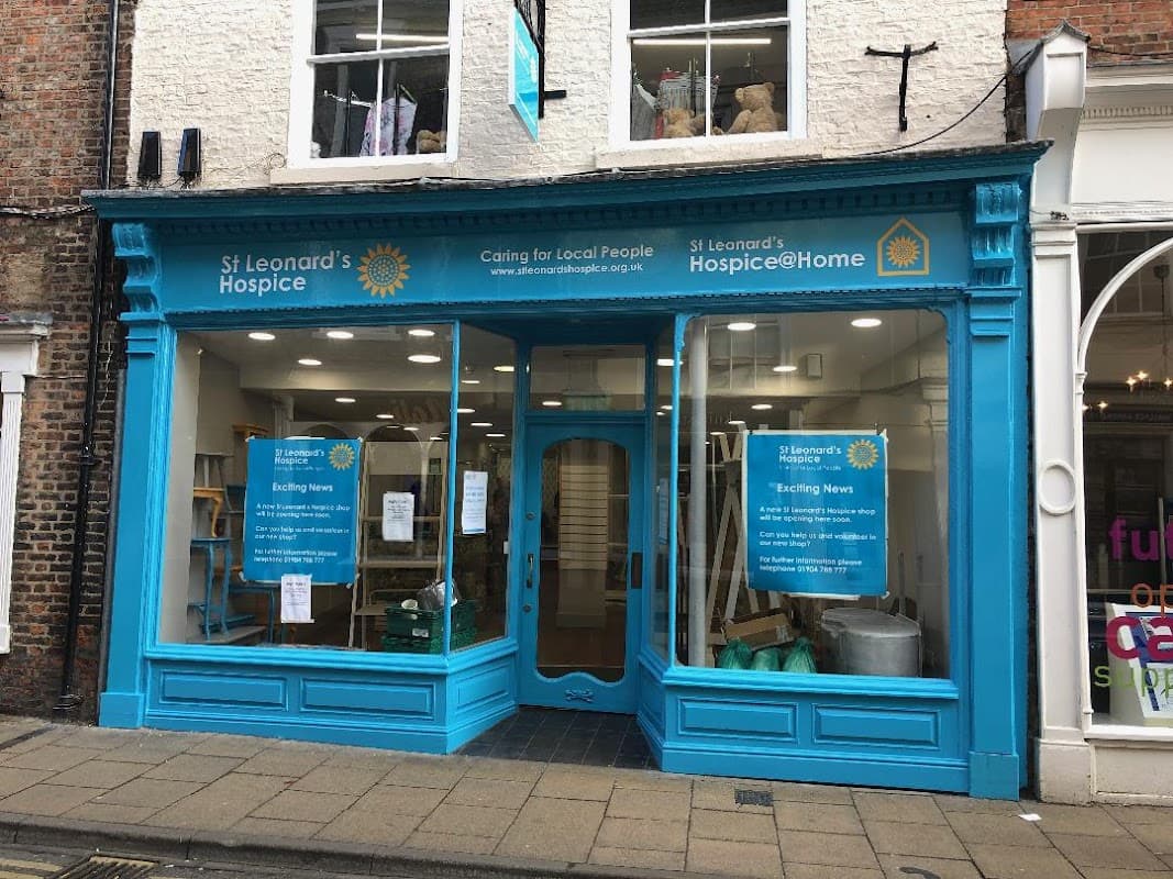 St Leonard's Hospice Shop - Charity Shops in york