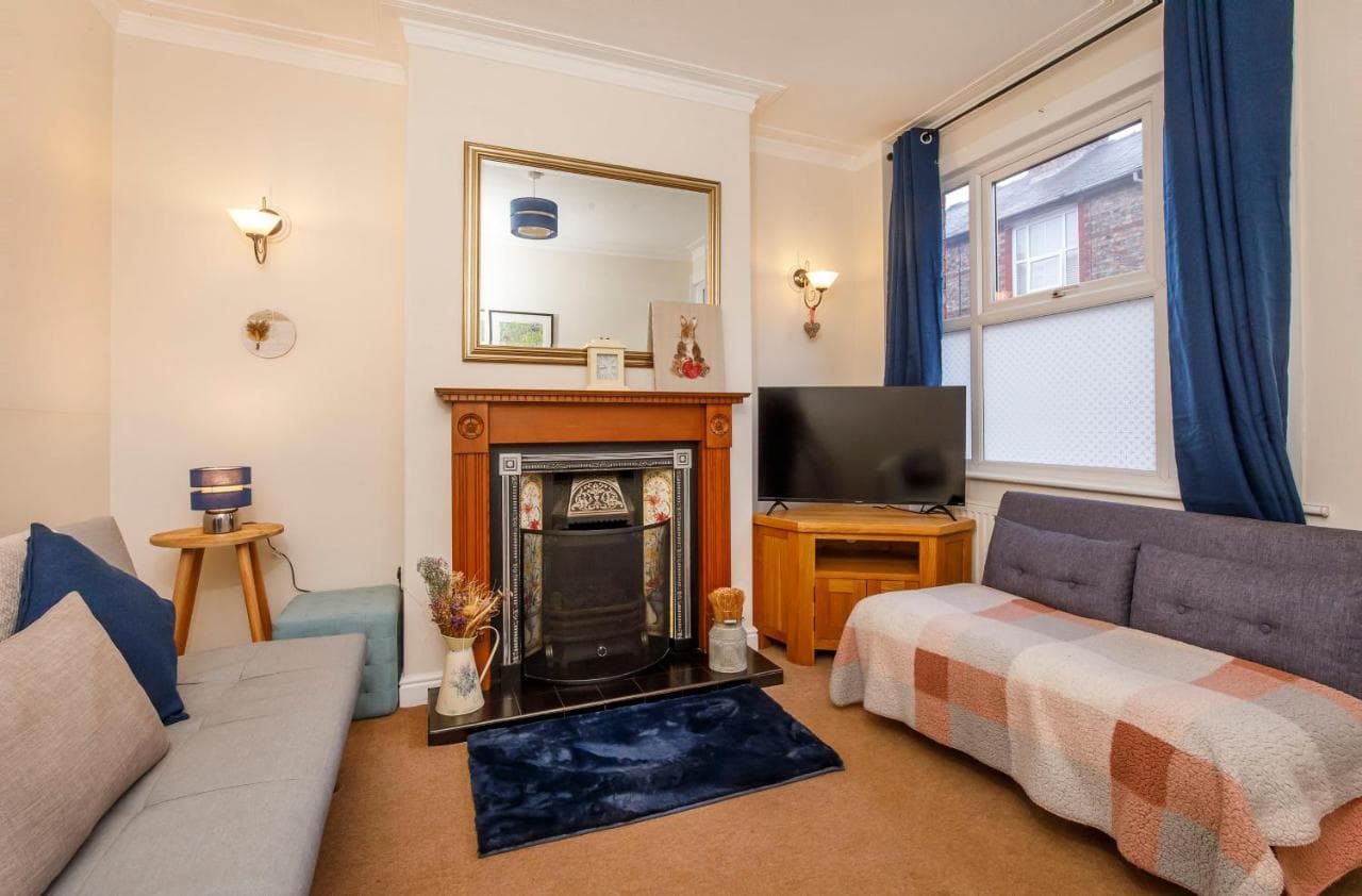 Accommodation at Stone's Throw Townhouse in york