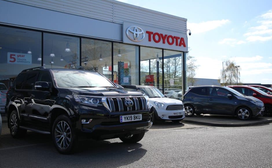 Vantage Toyota York - Car Dealers in york