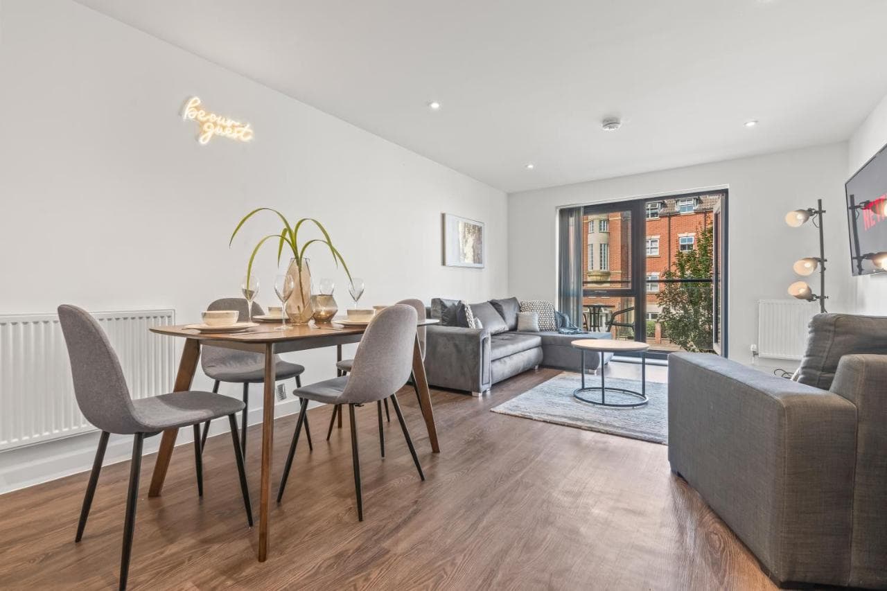 York - Balcony - Central - Sleeps 6, York, Yorkshire