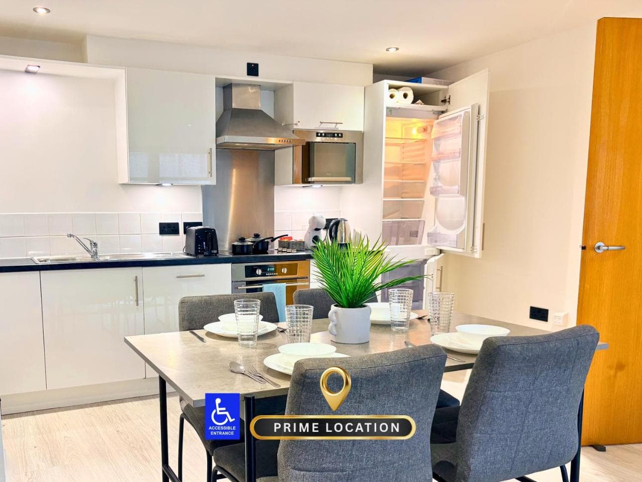 Accommodation at York City Centre 2-Bed Apartment with Balcony Views Close to Christmas Market in york