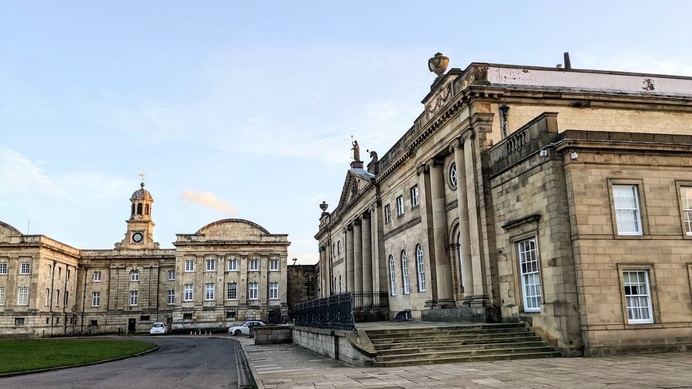 York Crown Court - Public Buildings in york