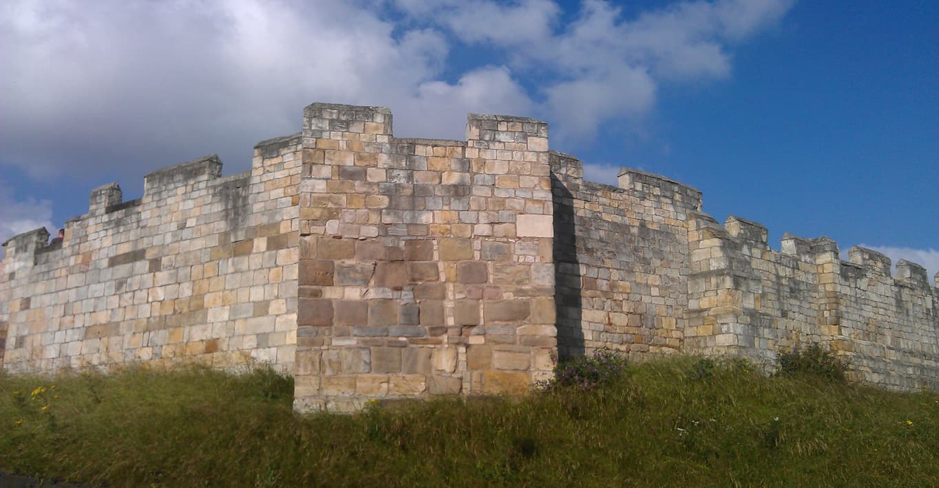 York Walls Personalised Tours / iYork - Entertainment in york