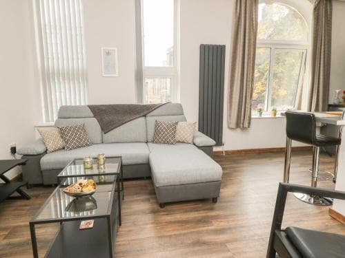 Apartment 2 Image 12