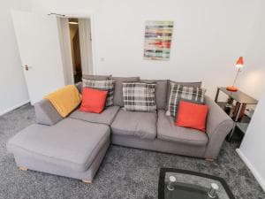 Apartment 2 Image 10