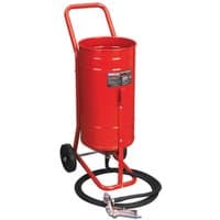 Red Sealey shot blasting kit with 40kg capacity, wheeled cylinder, hose, and blasting nozzle.