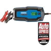 Draper 6/12V Smart Charger, blue and black with LCD screen, red and black clamps, Auto Express award badge.