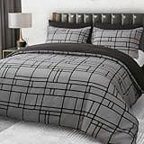 Pamposh double duvet set with black geometric pattern on gray, includes two pillowcases, brushed microfiber fabric.