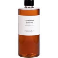 Laboratorio Olfattivo Distillato 17 Diffuser Refill, 500 ml amber liquid in clear bottle with black cap and white label.