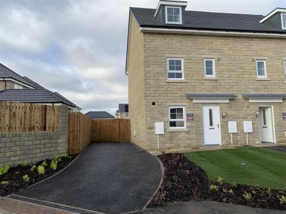 4 bed Semi-Detached to rent in keighley
