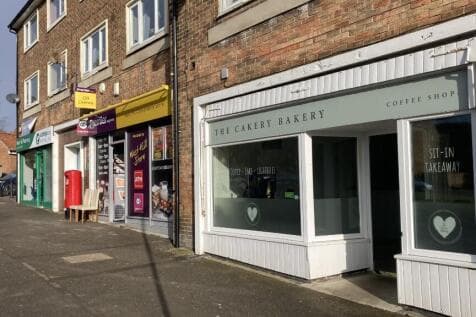 Retail Property (high street) to rent in bridlington