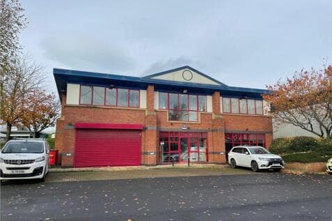 Office to rent in batley