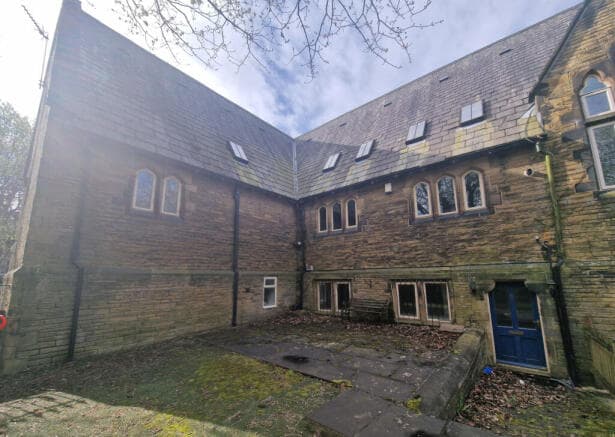 4 bed Semi-Detached to rent in bradford