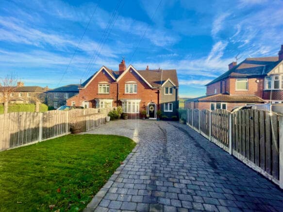 3 bed Semi-Detached to rent in rotherham