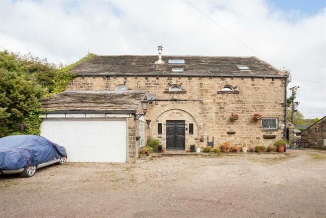 5 bed Detached for sale in halifax