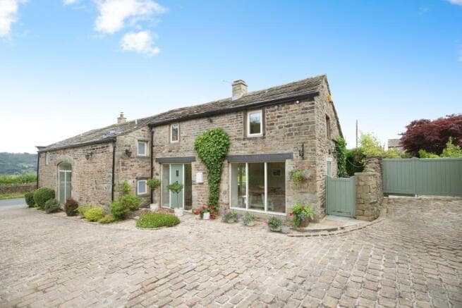 5 bed Detached for sale in keighley