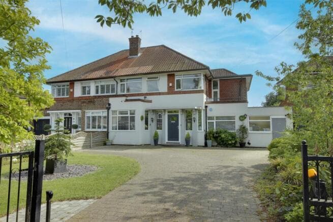 4 bed Semi-Detached for sale in hull