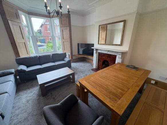 8 bed Terraced to rent in york