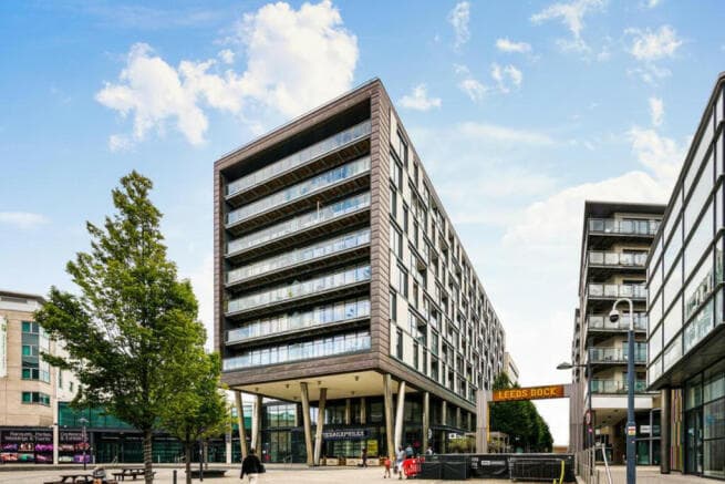 32 bed Apartment for sale in leeds