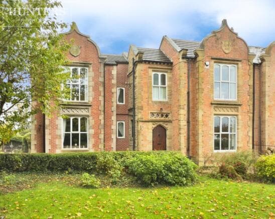 4 bed Semi-Detached for sale in barnsley