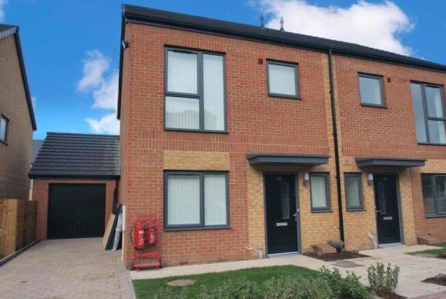 3 bed Semi-Detached to rent in doncaster