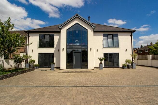 5 bed Detached for sale in doncaster