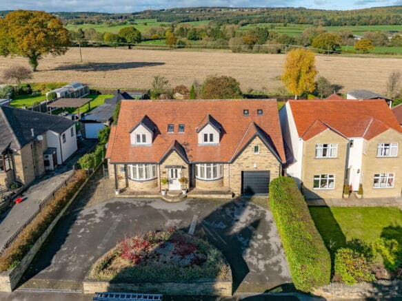 4 bed Detached for sale in barnsley