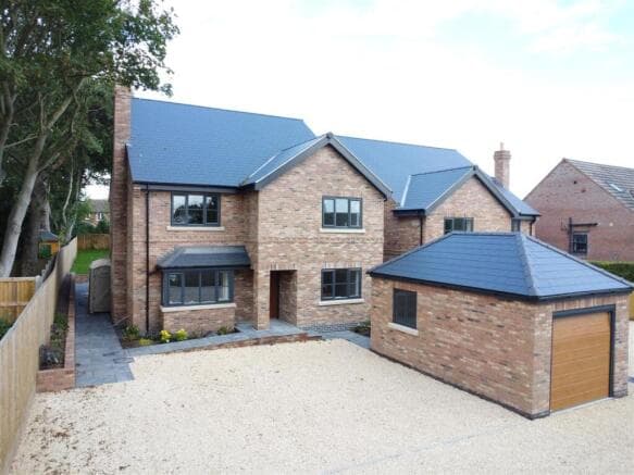 5 bed Detached for sale in beverley