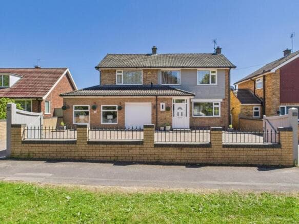 4 bed Detached for sale in bridlington