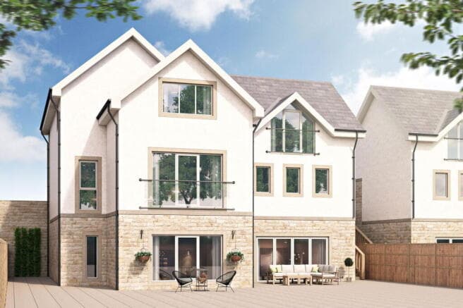 5 bed Detached for sale in halifax