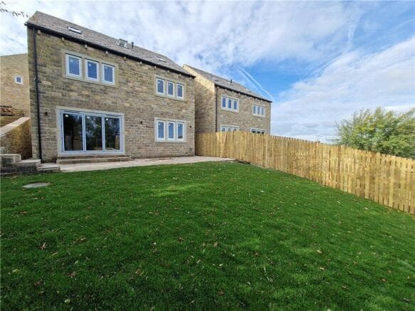 5 bed Detached for sale in keighley