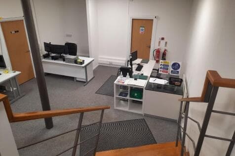 Office to rent in shipley