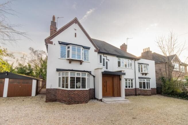 5 bed Detached for sale in doncaster
