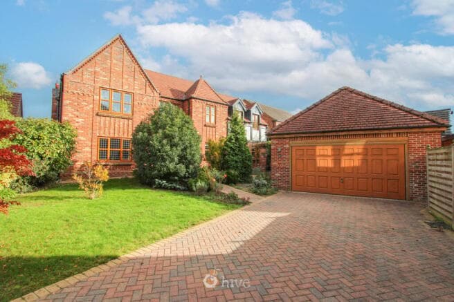 5 bed Detached for sale in doncaster