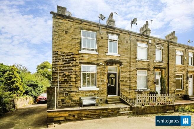 3 bed End of Terrace to rent in halifax