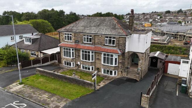 5 bed Detached for sale in shipley