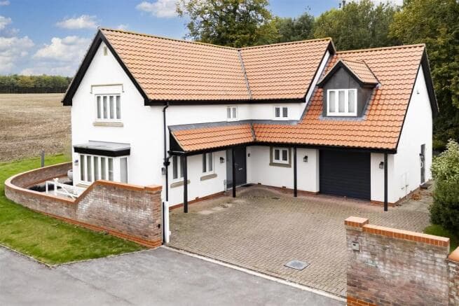 4 bed Detached for sale in hull