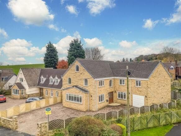 4 bed Detached for sale in wakefield
