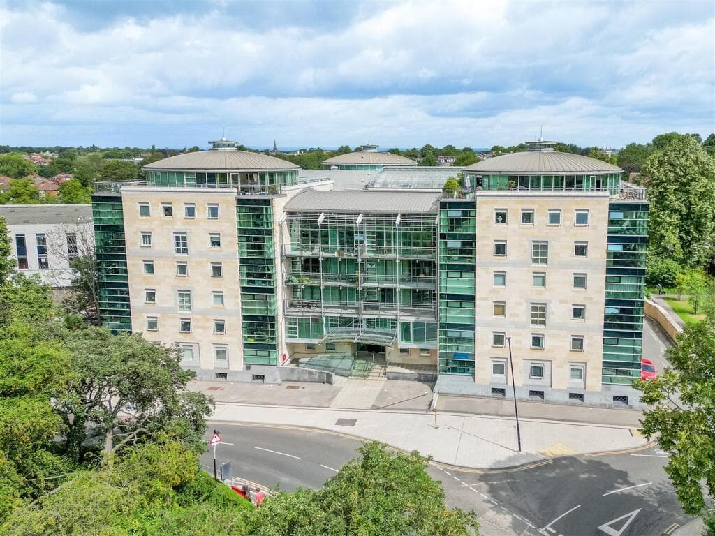 2 Bedroom Apartment For Rent In Westgate Apartments, Leeman Road, York, Yo26 4zp, Yo26