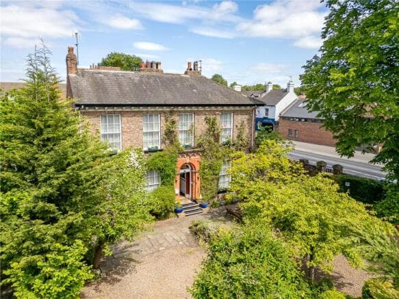 10 bed Terraced for sale in york