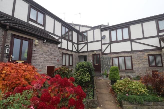 2 bed Flat to rent in pudsey