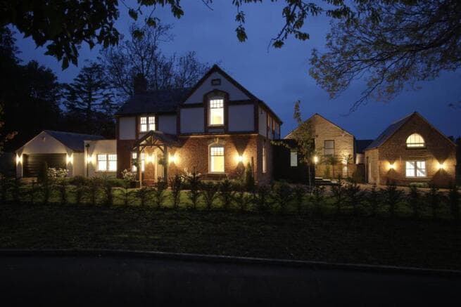 5 bed Detached for sale in beverley