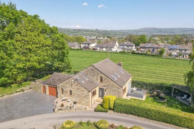 5 bed Detached for sale in keighley