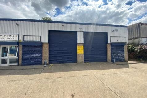 Distribution Warehouse to rent in pontefract