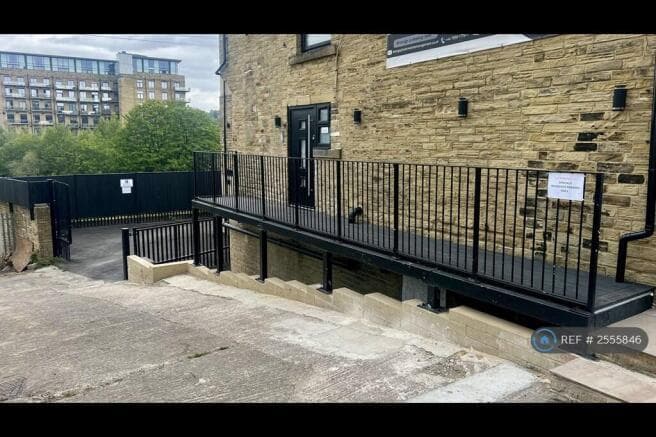 2 bed Flat to rent in brighouse