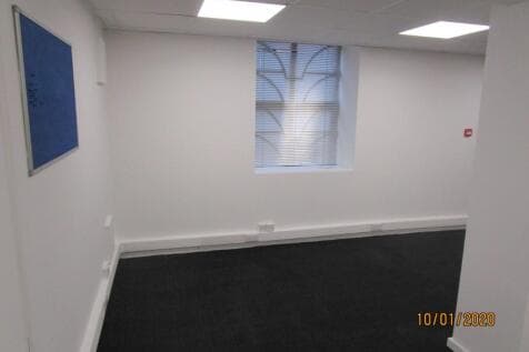 Office to rent in shipley