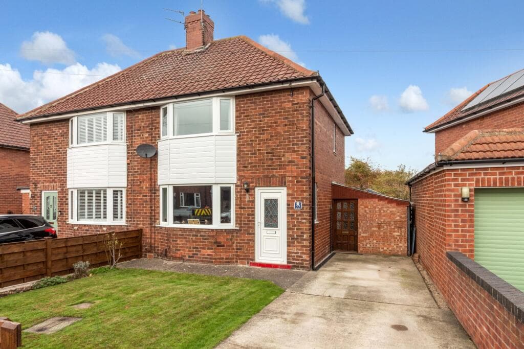 2 Bedroom Semi-Detached House For Sale In Shirley Avenue, York, North Yorkshire, Yo26 5nj, Yo26