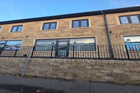Retail Property (out of town) to rent in keighley